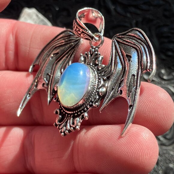 Halloween Flying Vampire Bat Opalite Gemstone Crystal Jewelry Pendant Charm - Picture 4 of 7